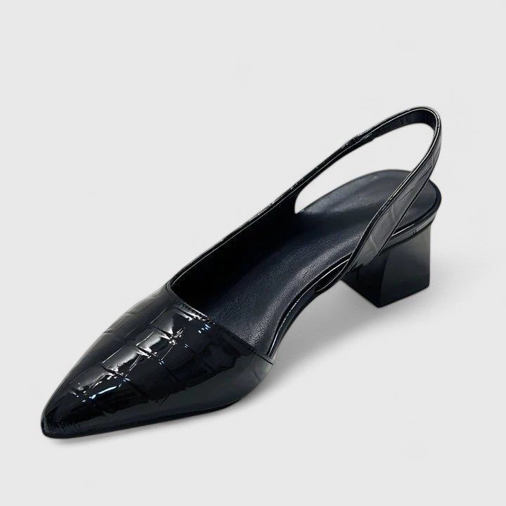 Sandaler med spetsig tå och slingbackrem