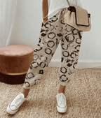 Pantalones pulidos con corte adaptable para el día a día