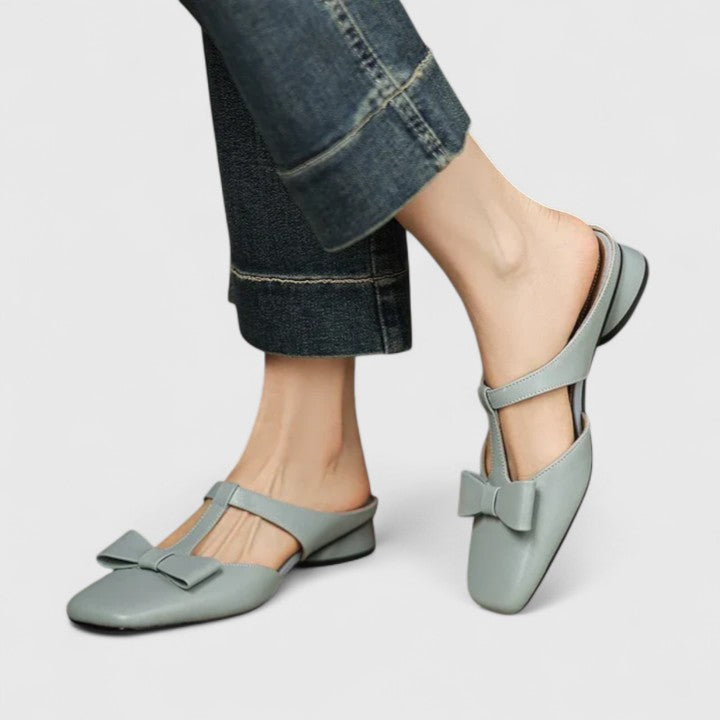 Slip in-sandaler med halkfri sula i mjuka toner