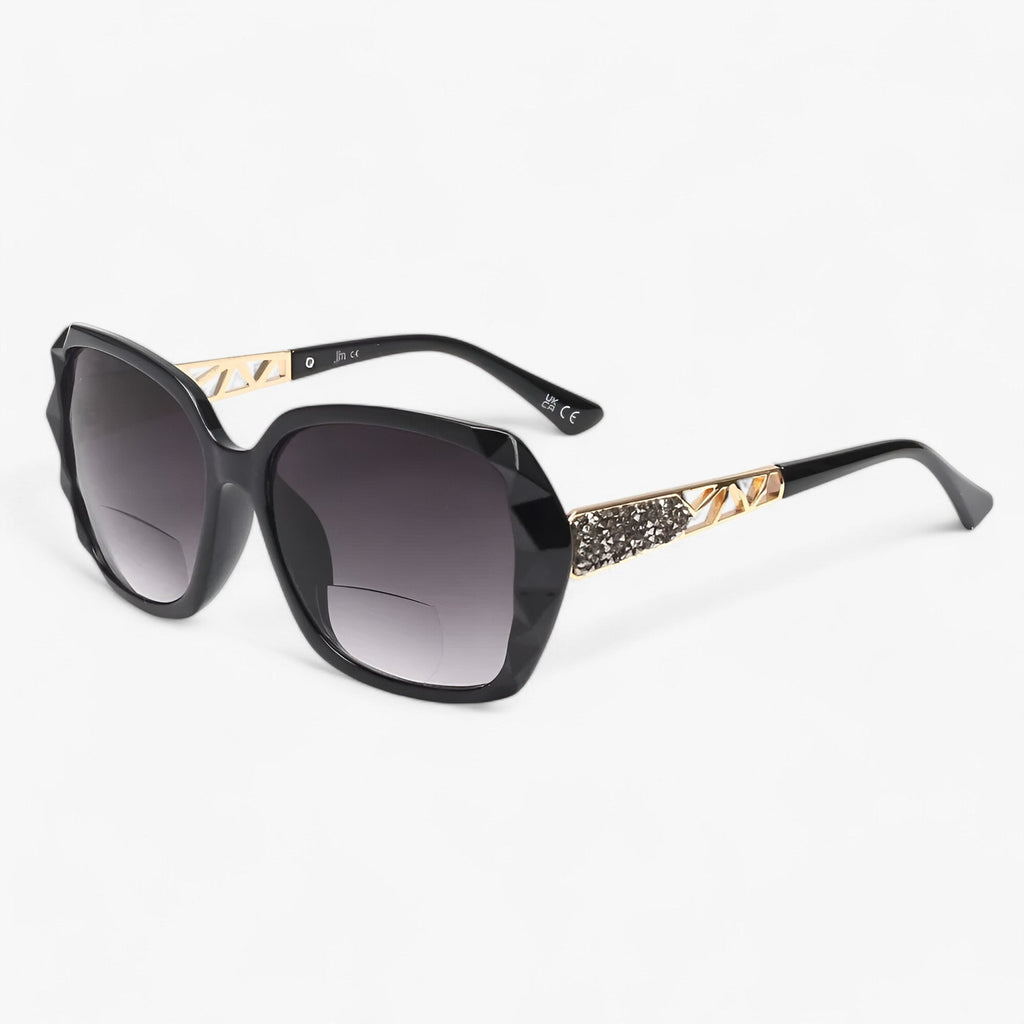 Oversized Sunglasses with a Lightweight Fashion-Forward Frame