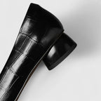 Pumps med blockklack och elegant finish