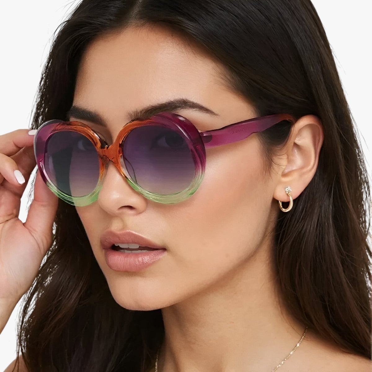 Oval retro sunglasses with a subtle punk-inspired edge