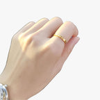Anillo fino apilable de acero inoxidable pulido para el día a día