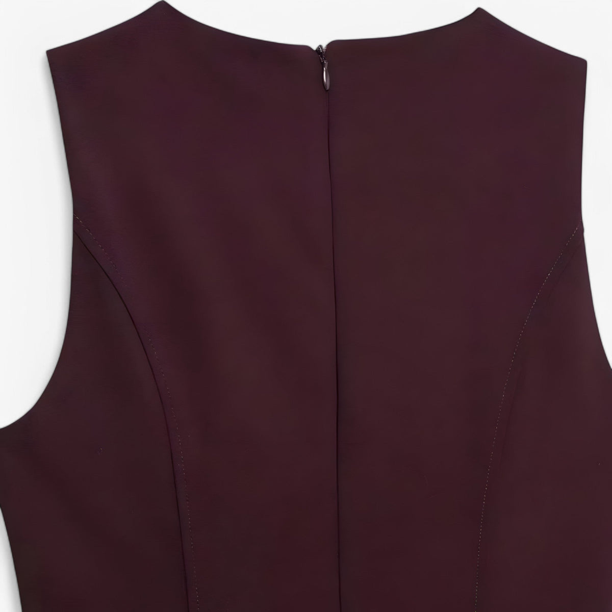 Vestido corto plisado con escote redondo