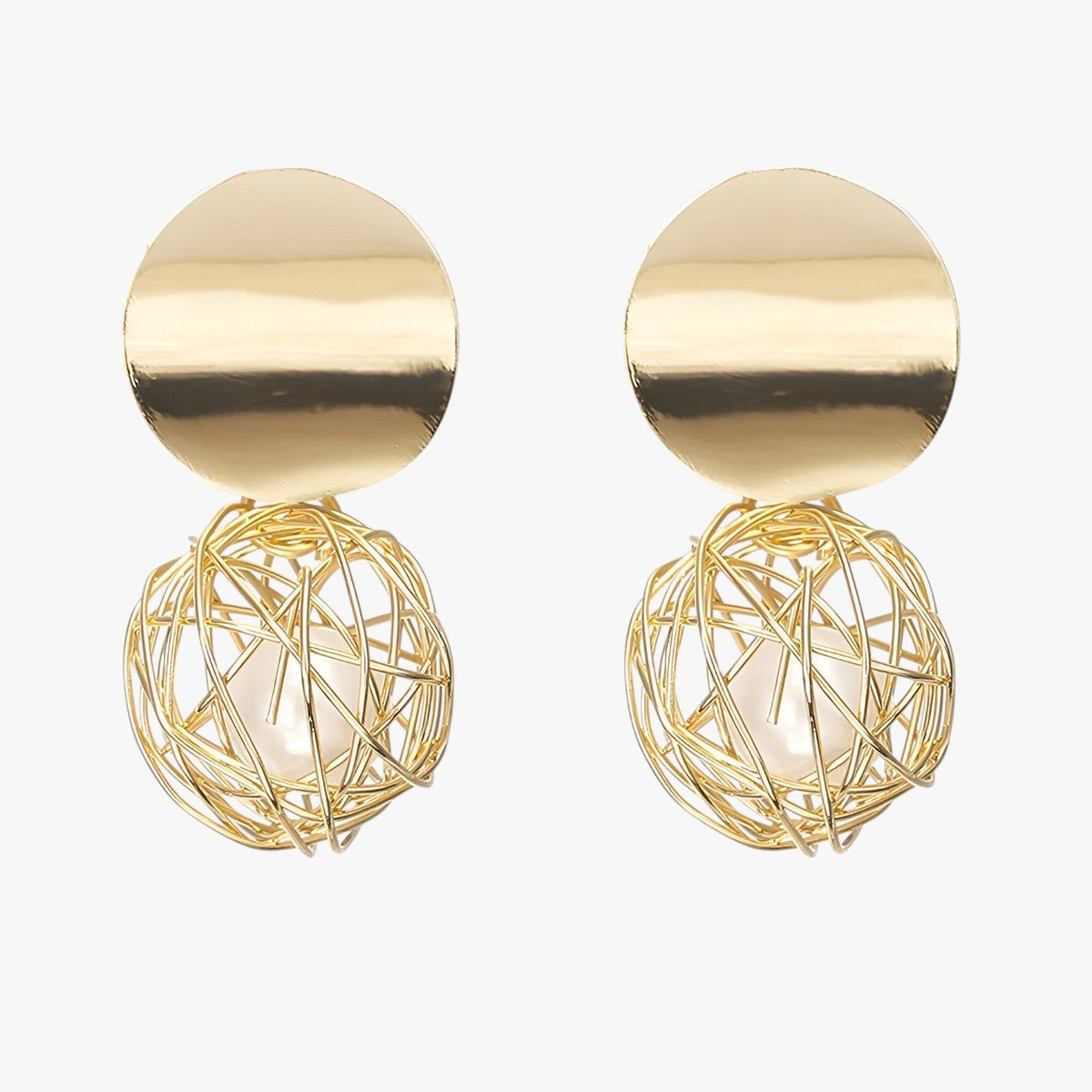 Pendientes colgantes de bola trenzada dorada con diseño vintage