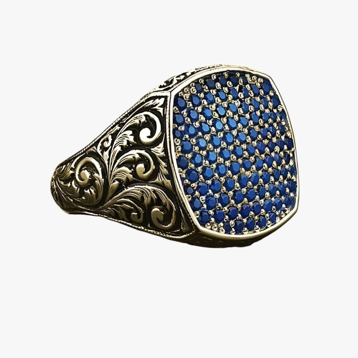 Anillo vintage grabado con piedra de circonita de color