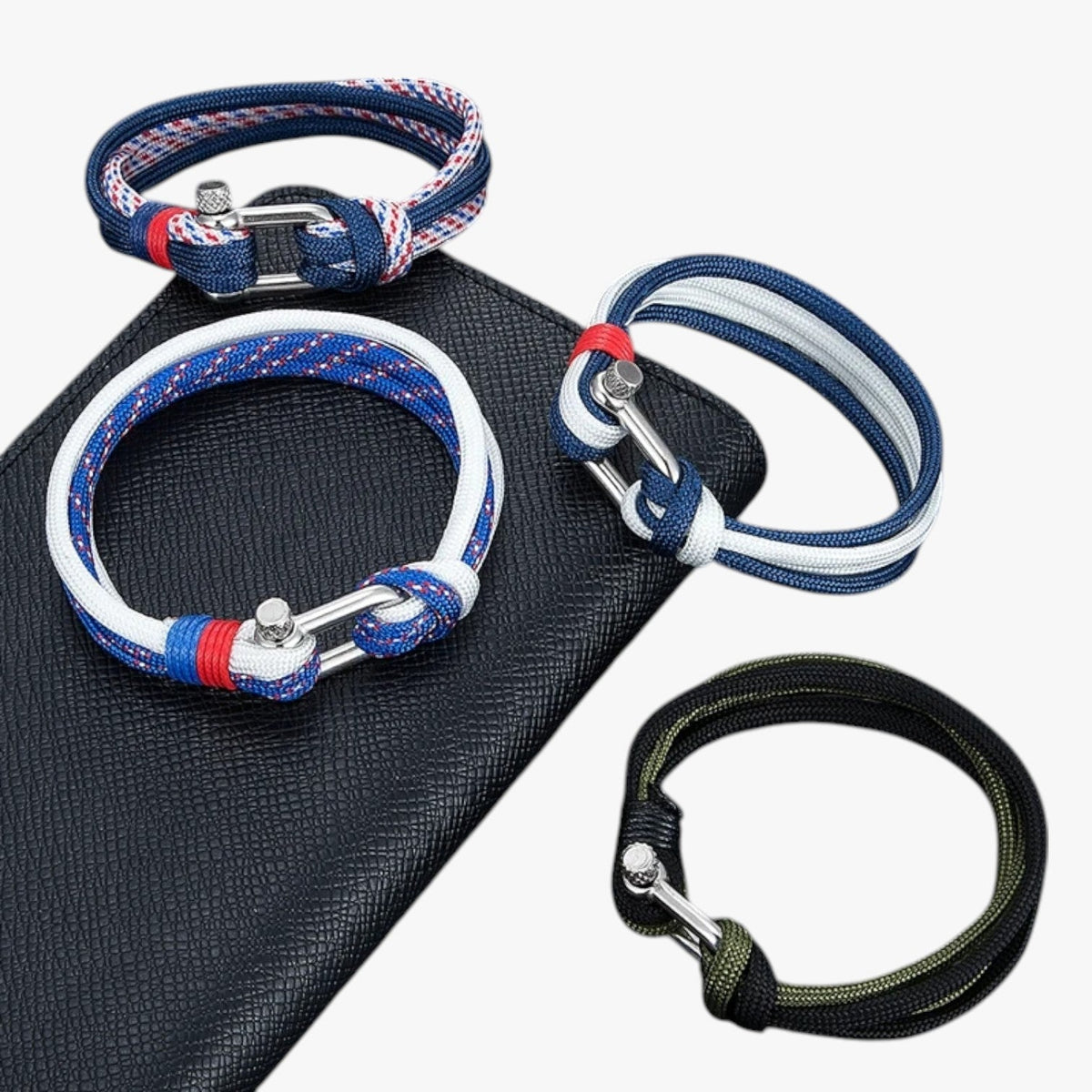 Paracord Survival Bracelet with Anchor Hook Clasp