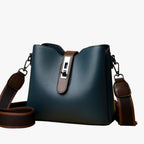 Leather shoulder bag for everyday wear and errands