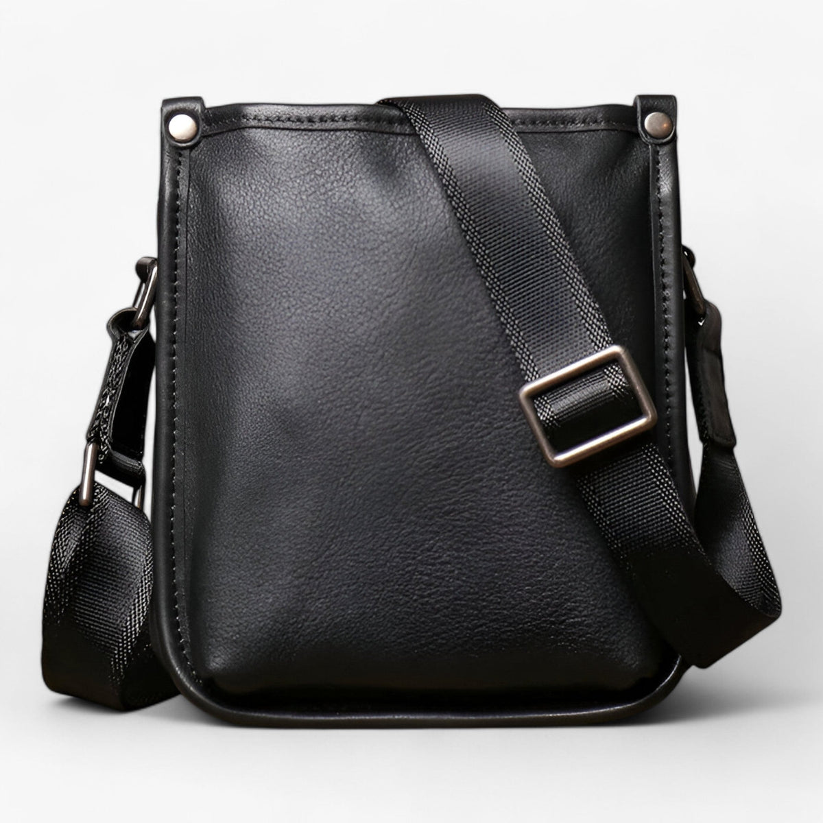Bolso de hombro de inspiración vintage con varios compartimentos