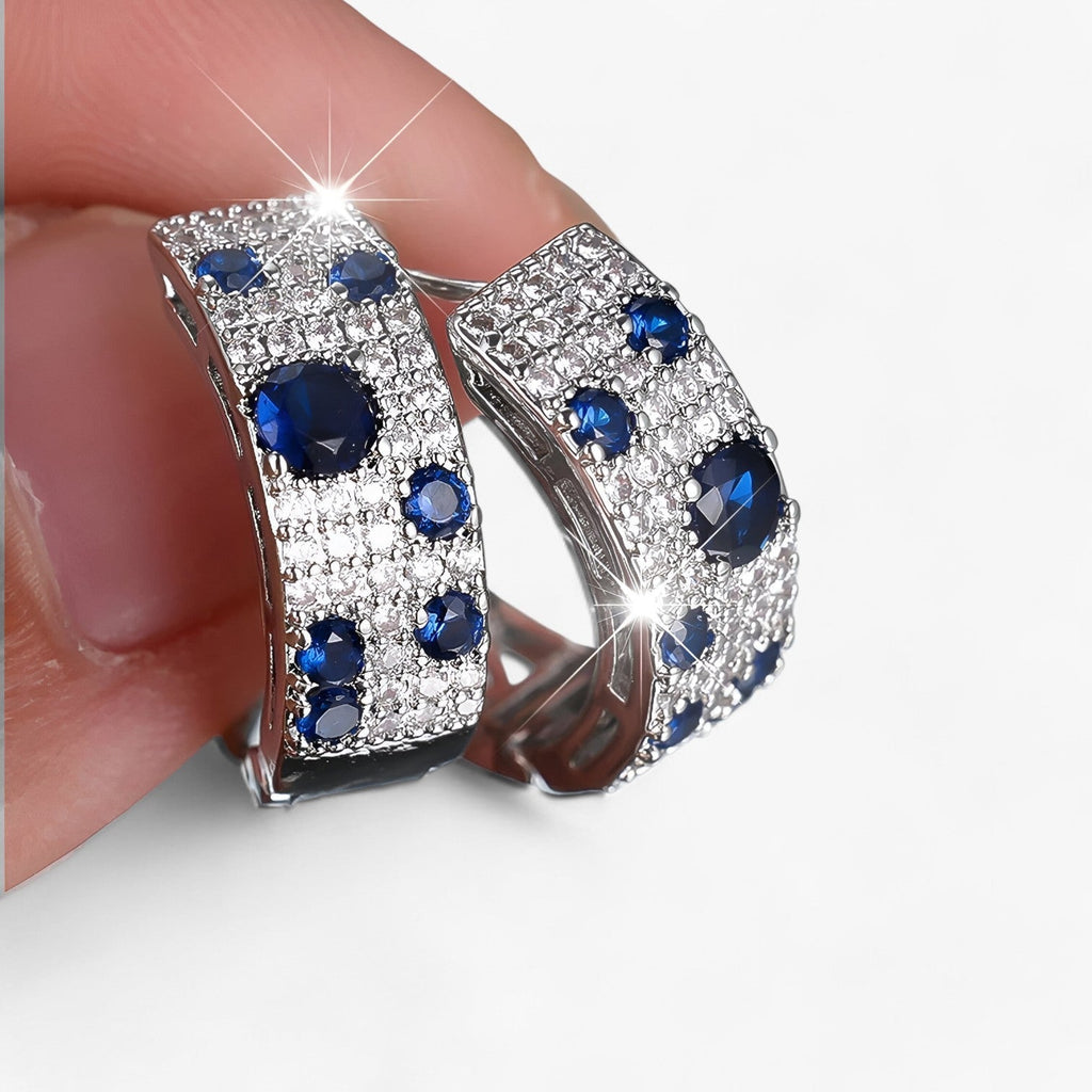 Pendientes de aro con circonitas en tono dorado para bodas y noches especiales