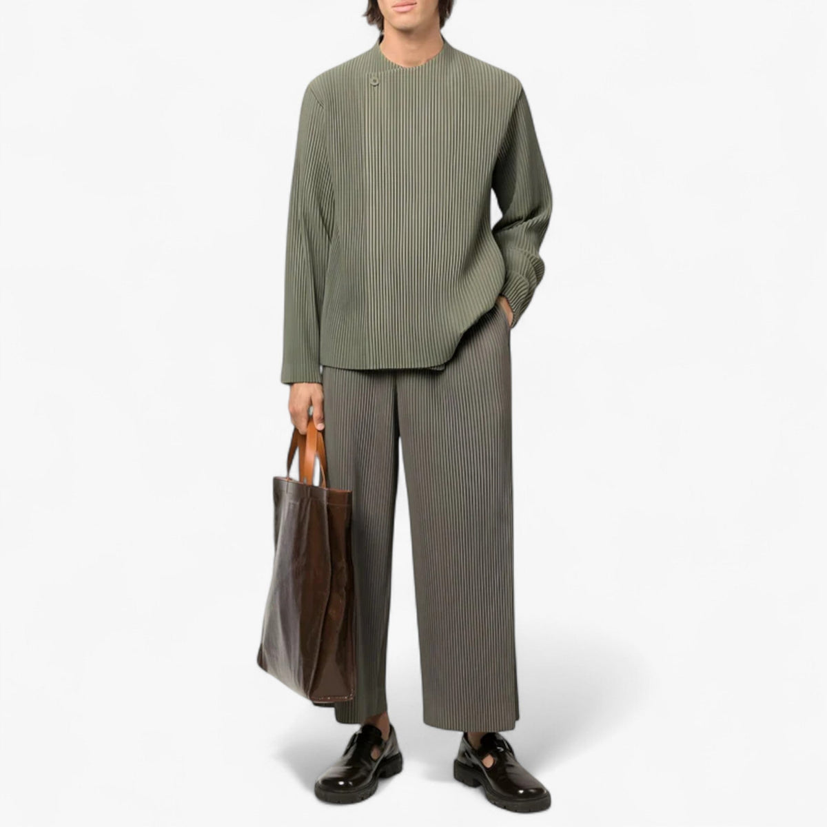 Pleated Jacket with Structured Silhouette for Transitional Weather