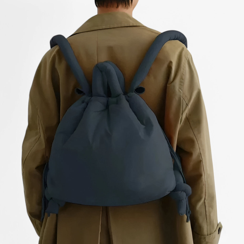 Bolso acolchado tipo puffer con correa de hombro ajustable