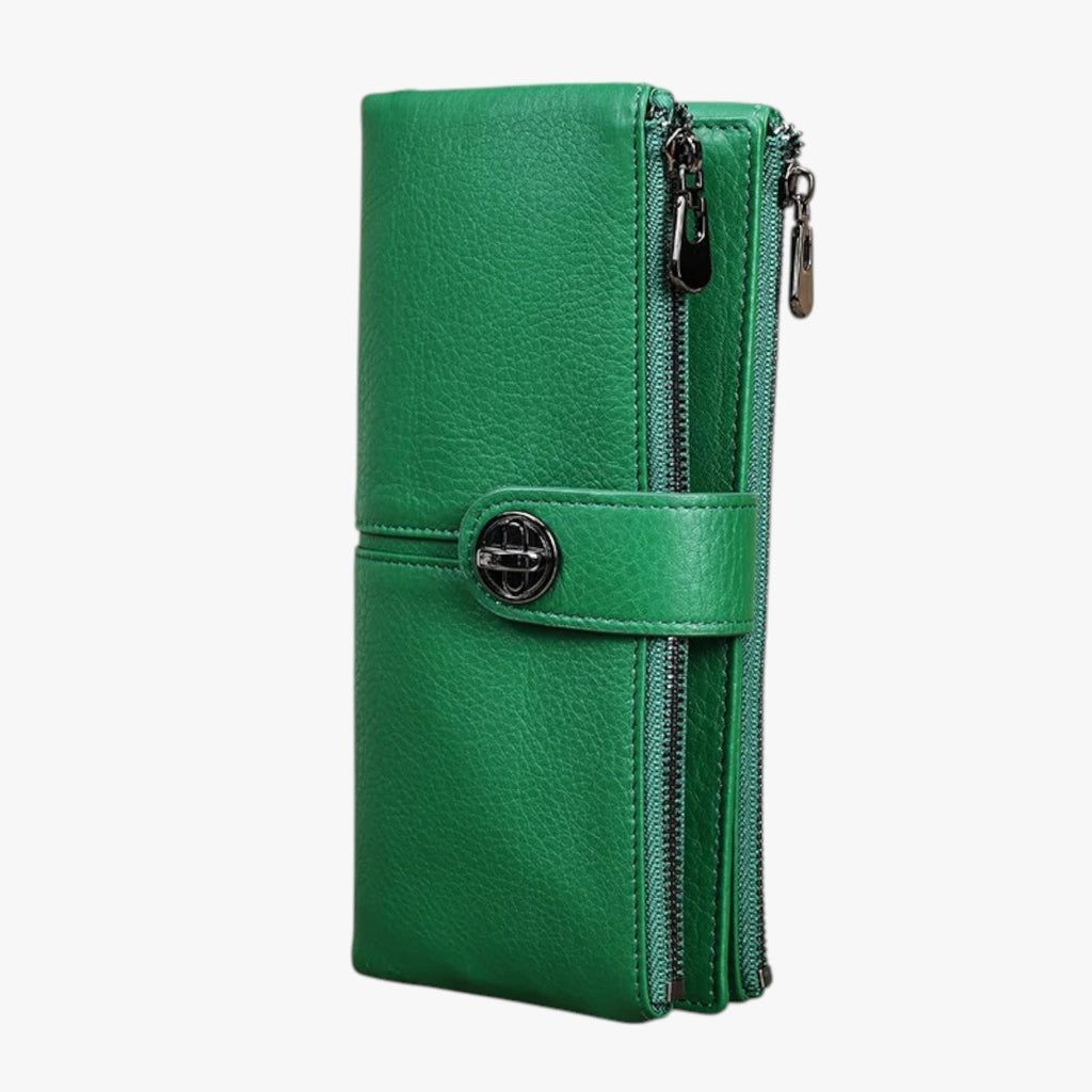 Structured Wallet with AirTag Pocket