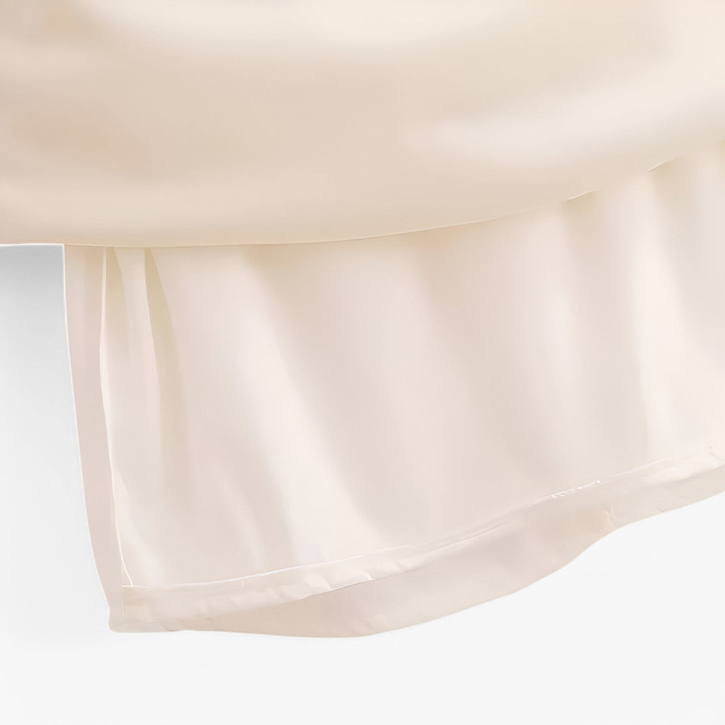 Vestido corto fruncido y sofisticado con detalle drapeado