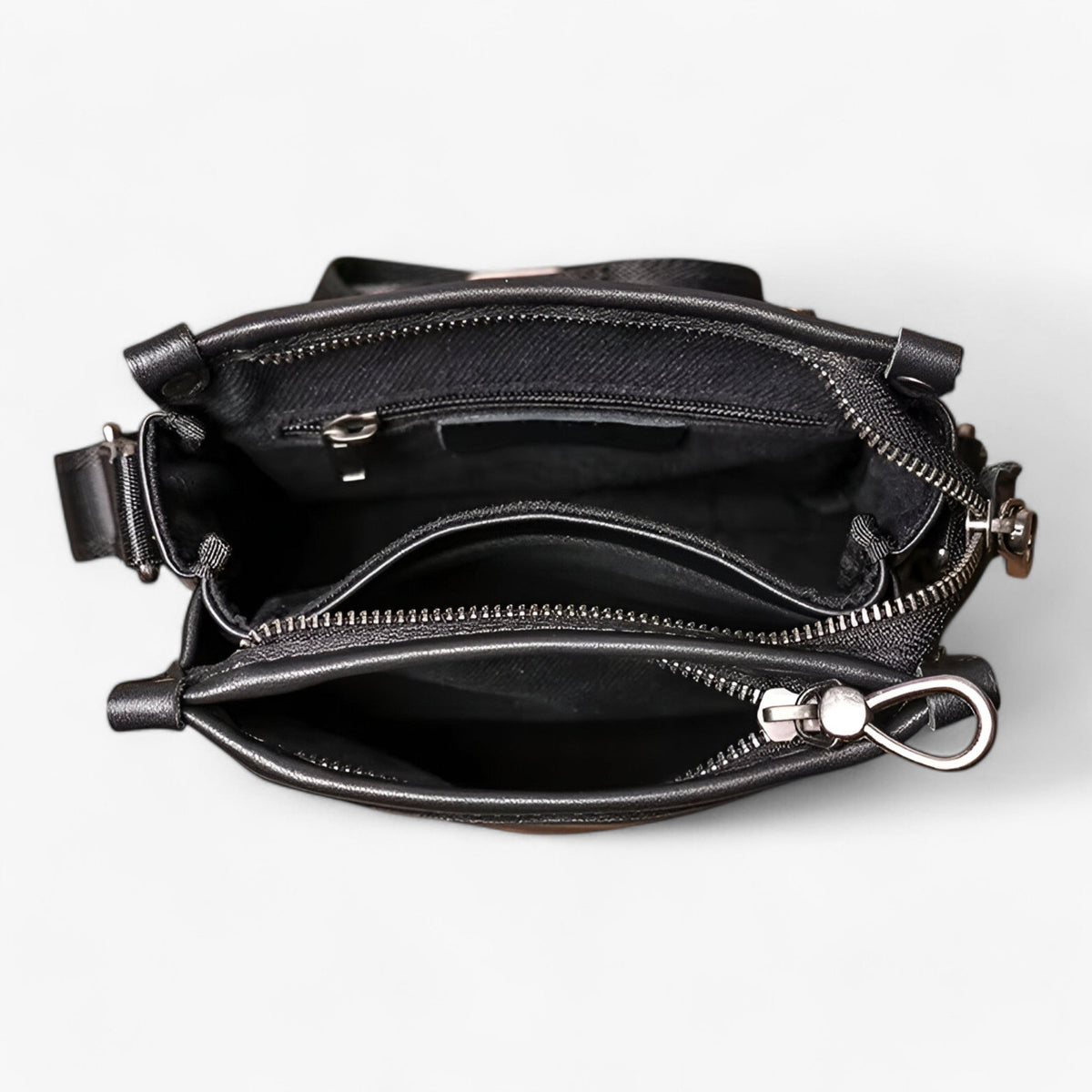 Bolso de hombro de inspiración vintage con varios compartimentos