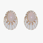 Pendientes colgantes con acabado en aceite blanco y detalle de cristal