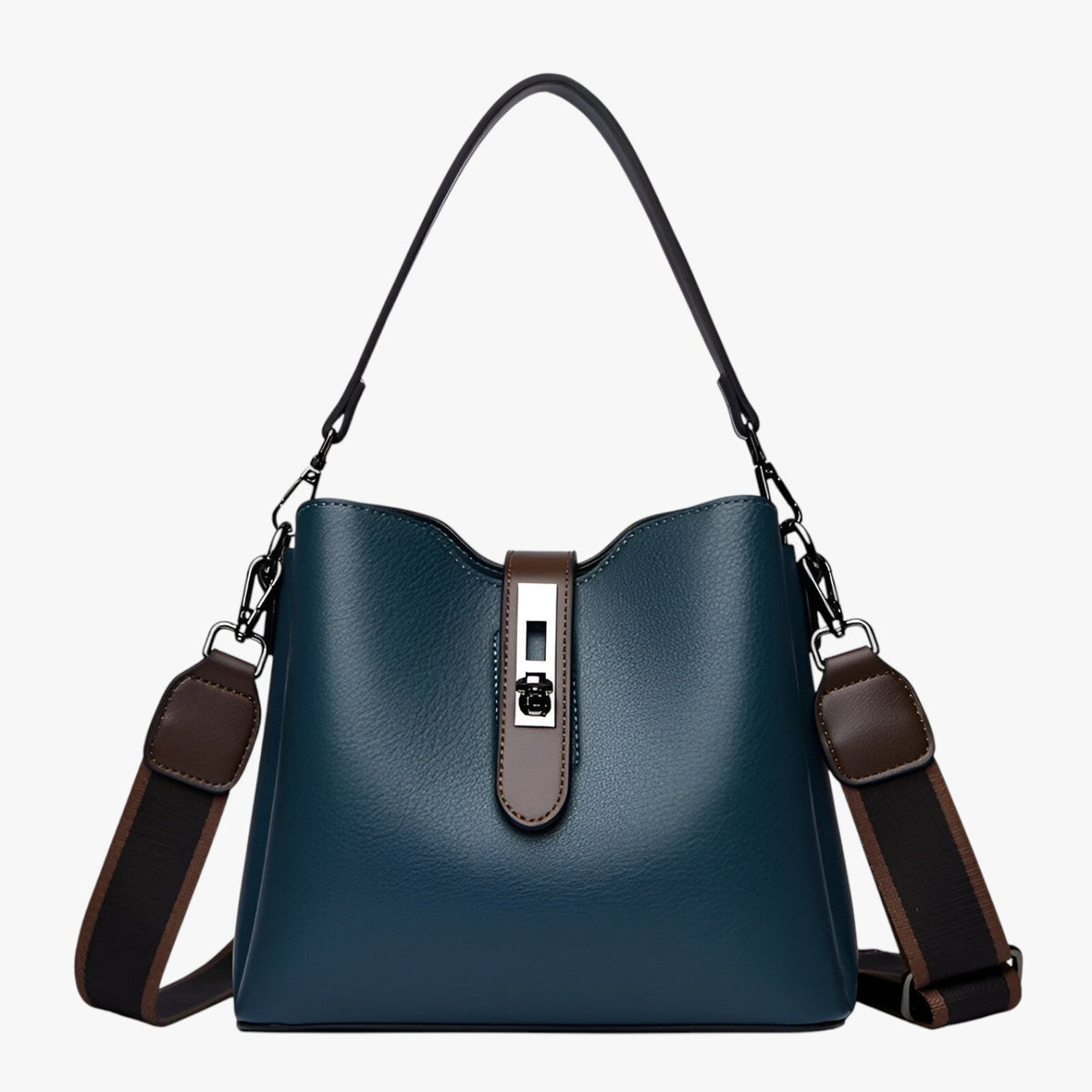 Leather shoulder bag for everyday wear and errands
