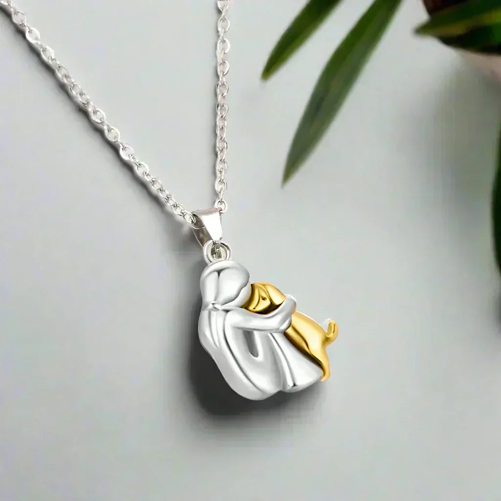 Hug Pendant Necklace with Embracing Figures Design
