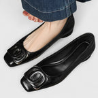 Pumps med blockklack och elegant finish