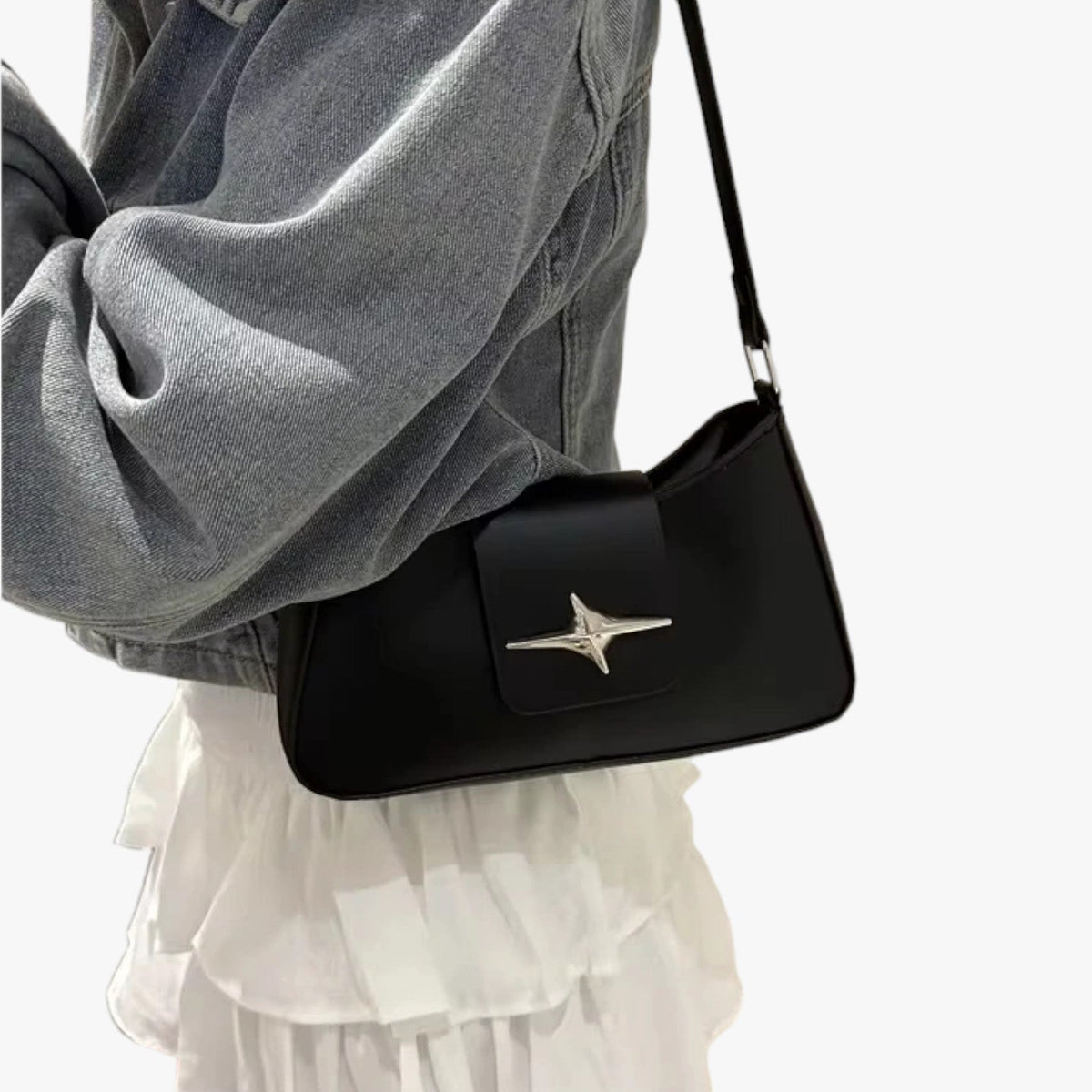 Miniclutch i Y2K-stil med justerbar crossbody-rem