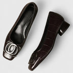 Pumps med blockklack och elegant finish