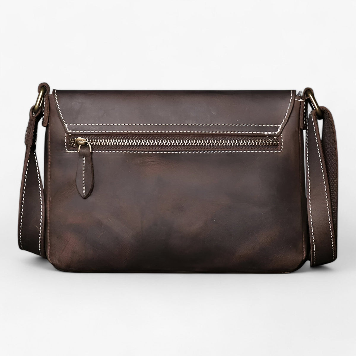 Vintage-Style Shoulder Bag with Structured Storage Pockets