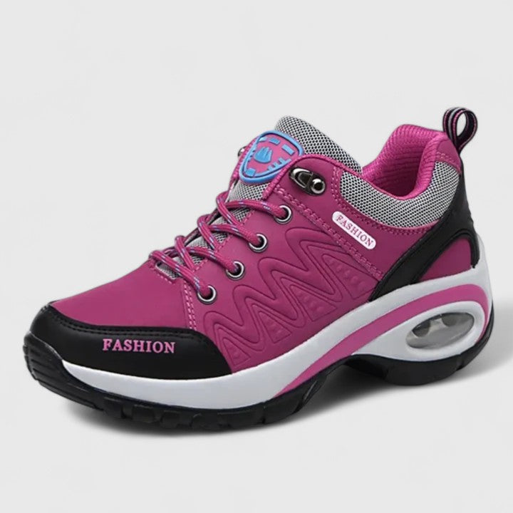 Vattenavvisande slip in-sneakers med halkfri sula