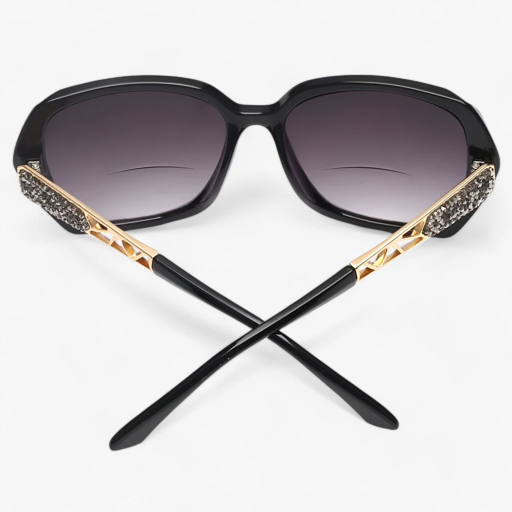 Oversized Sunglasses with a Lightweight Fashion-Forward Frame