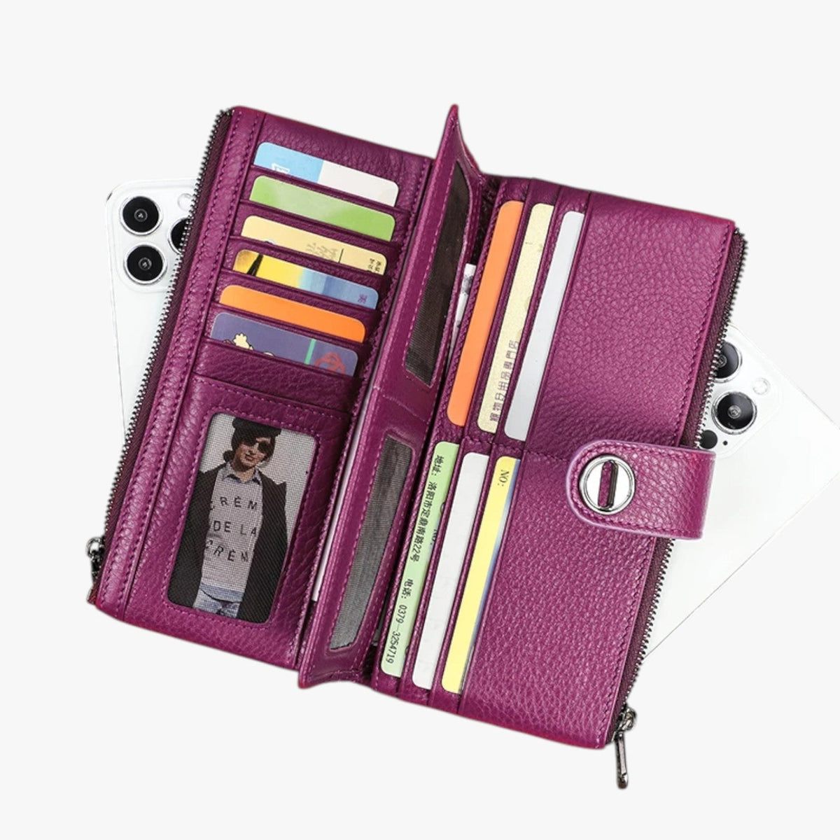 Structured Wallet with AirTag Pocket