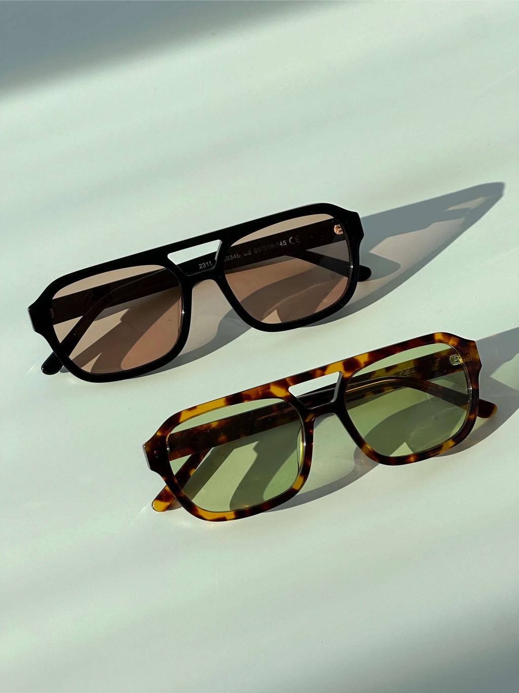 Vintage Frame Sunglasses with UV400 Lenses