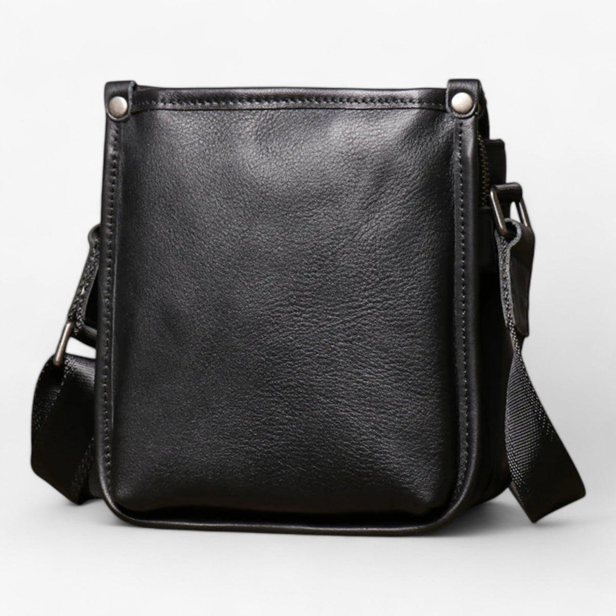 Bolso de hombro de inspiración vintage con varios compartimentos