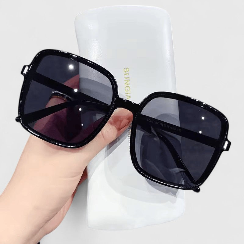 Classic Frame Sunglasses with UV400 Lenses