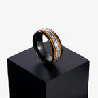 Anillo de madera y tungsteno con incrustación de cuerda de guitarra
