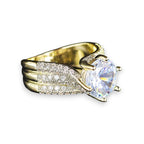 Alianza de circonita cúbica con detalle de cristal brillante