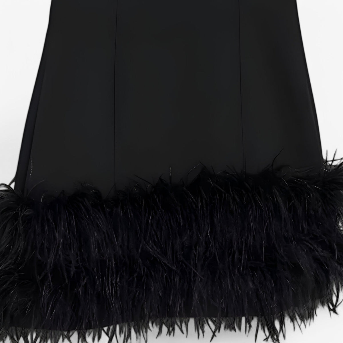 Feather-Trimmed Mini Dress for Evening Occasions