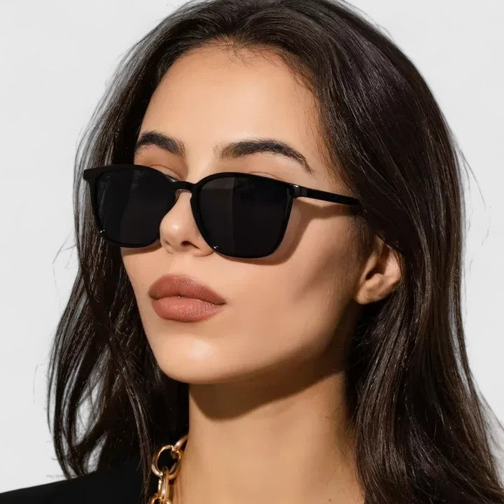 Retro Rectangle Sunglasses with Vintage Frame