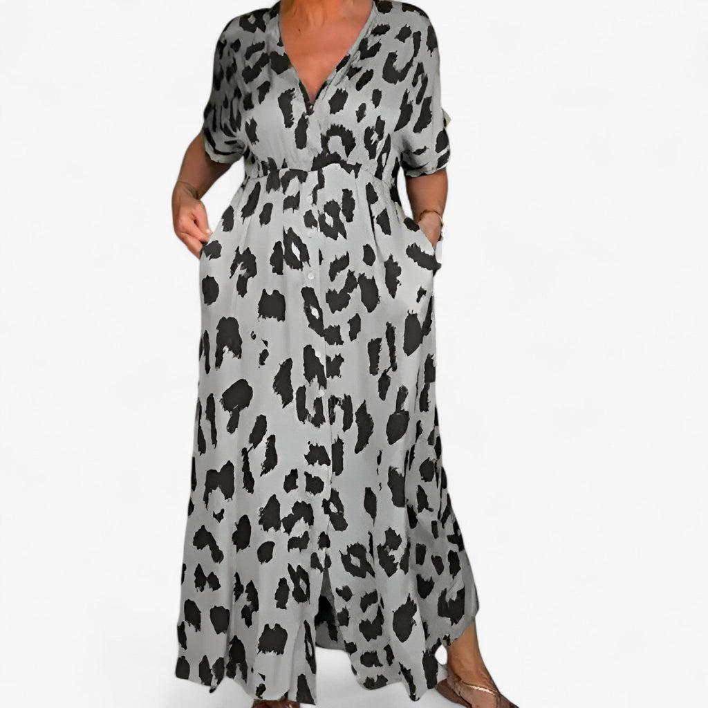 Leopard Print Maxi Dress with V-Neck and Flowing Fit