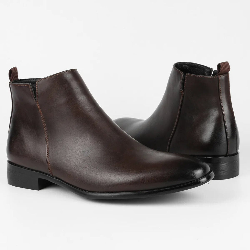 Botas clásicas de construcción resistente
