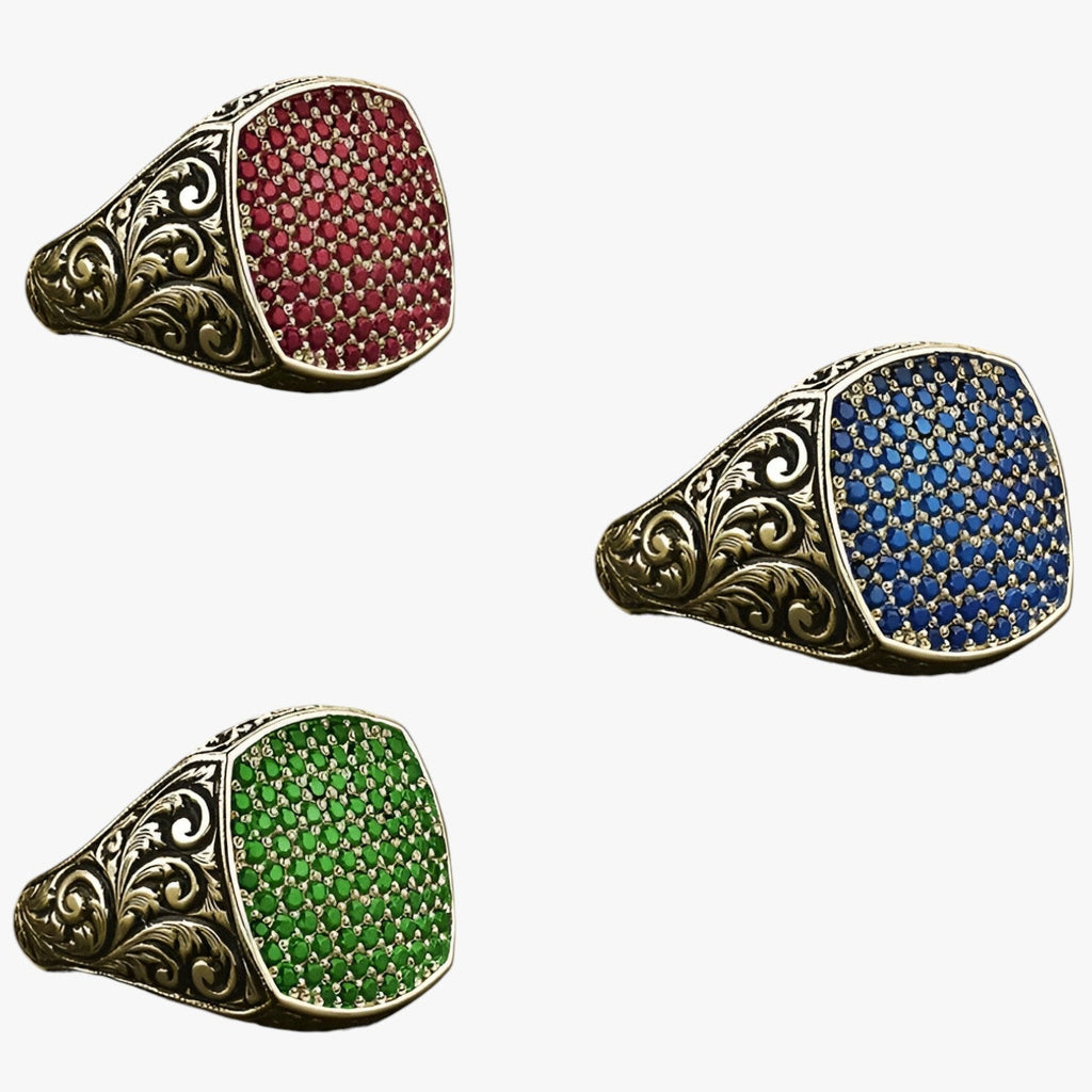 Anillo vintage grabado con piedra de circonita de color