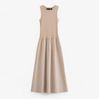 Vestido midi entallado sin mangas de punto elástico suave