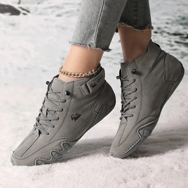 Boots med dämpad innersula och ovandel som andas