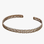 Silverarmband i manschettmodell med fingranna molninspirerade linjer