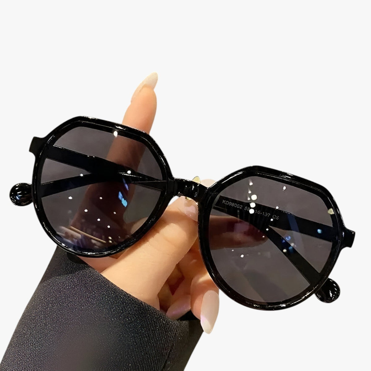 Anti-glare cat-eye sunglasses for travel and driving