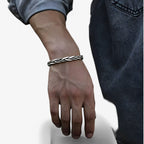Pulsera de aleación tejida a mano con diseño retorcido