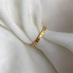 Anillo fino apilable de acero inoxidable pulido para el día a día