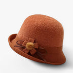Bucket hat i ull med rosettdetalj i vintagestil
