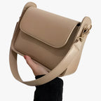 Mini bolso de hombro en piel vegana con cierre magnético