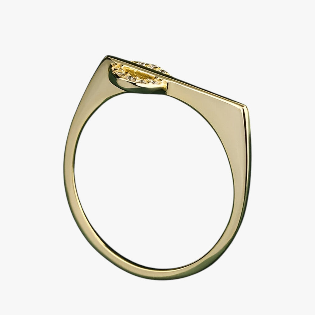 Juego de anillos a juego en tono plata y dorado con detalle de piedra