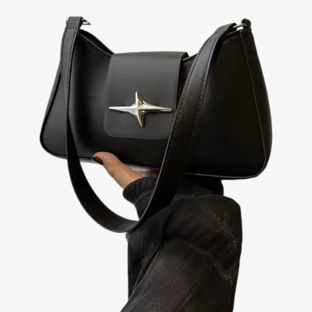Miniclutch i Y2K-stil med justerbar crossbody-rem