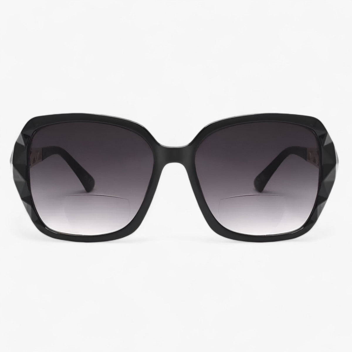 Oversized Sunglasses with a Lightweight Fashion-Forward Frame